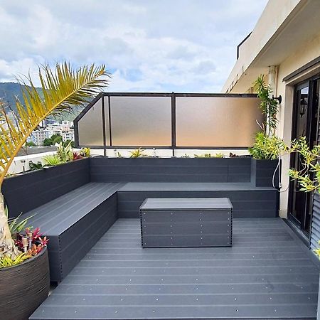 Rooftop - L'Appartement En Haut Сен-Дени Экстерьер фото
