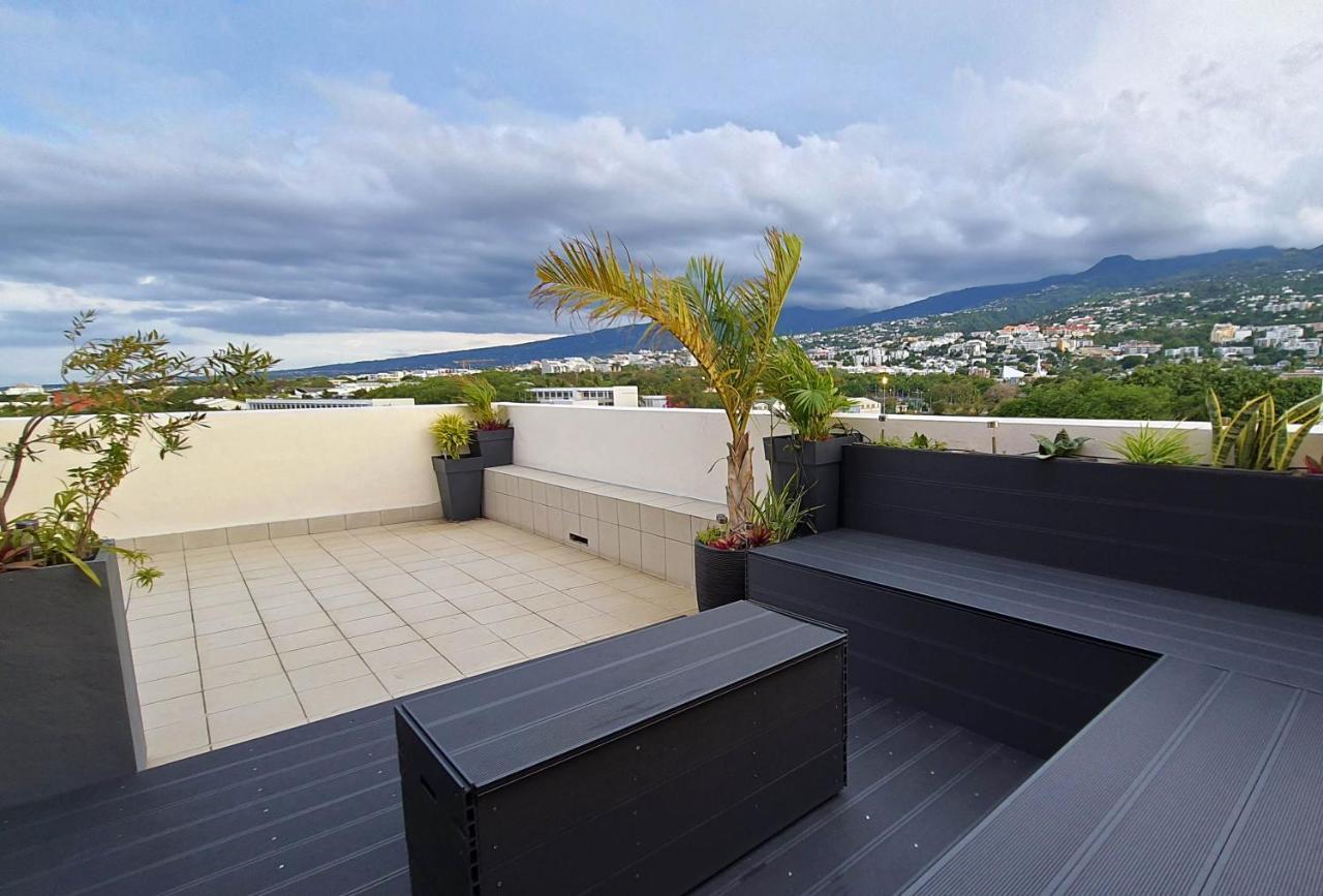 Rooftop - L'Appartement En Haut Сен-Дени Экстерьер фото